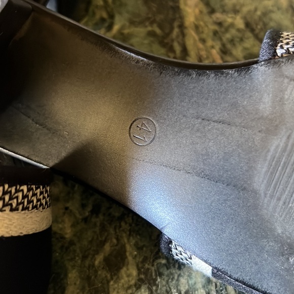 Paris shoes - Picture 3 of 7